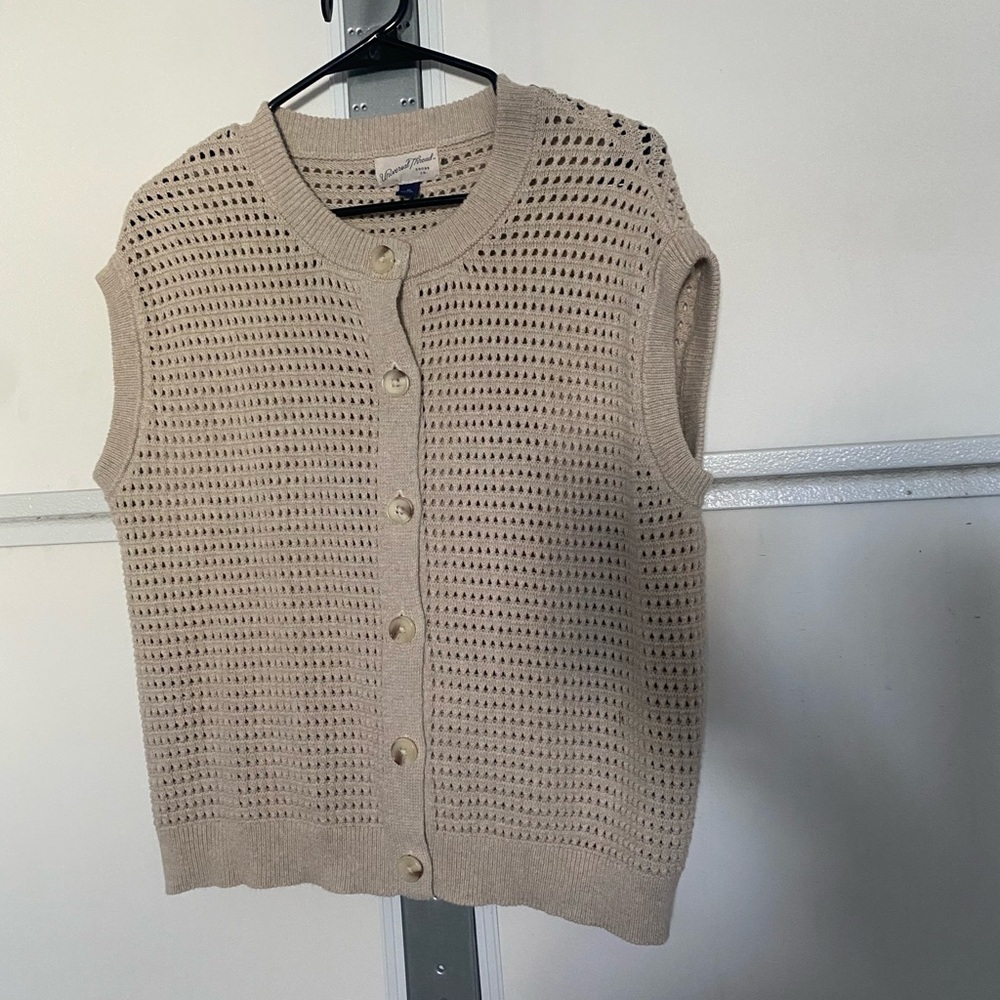 Universal Thread Cream Sleeveless Cardigan
